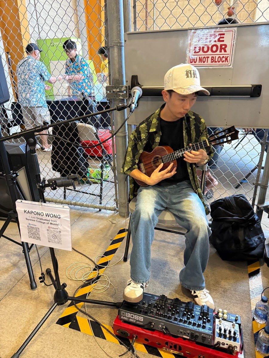 Kapono Wong (@kaponowmusic) playing live ukulele at Keep It Aloha #2